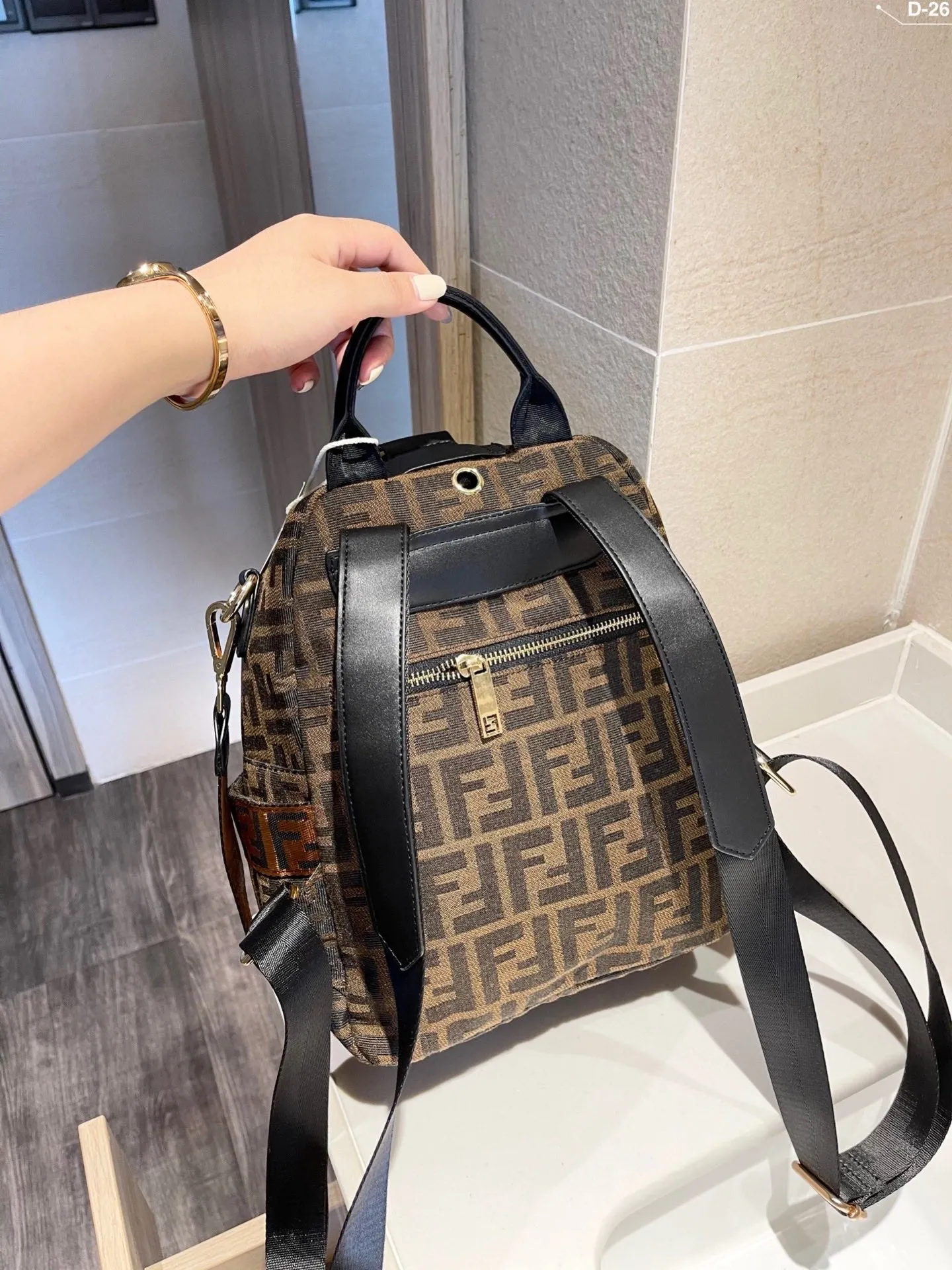 EN   Designer bags by Fendi 225