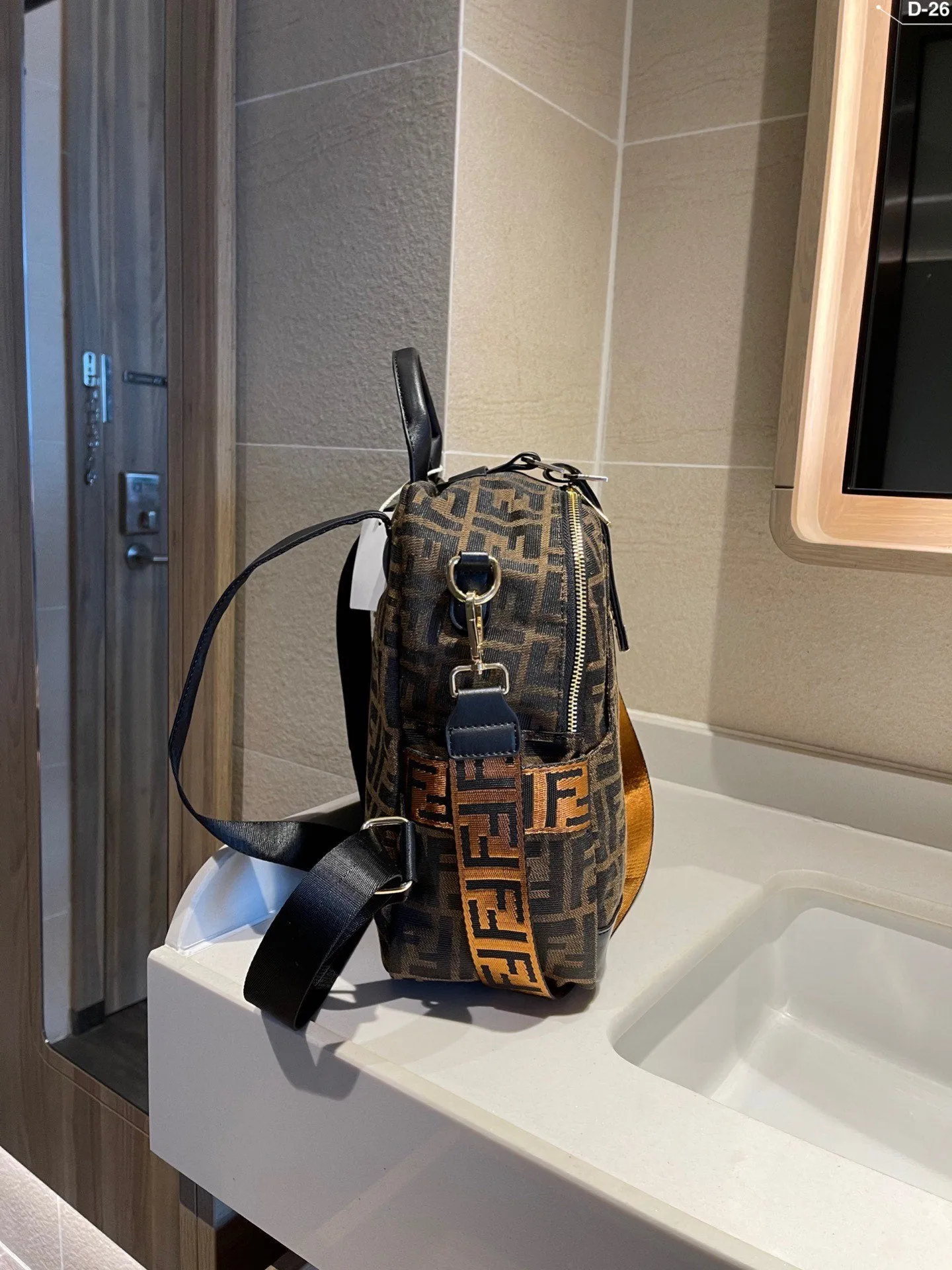 EN   Designer bags by Fendi 225