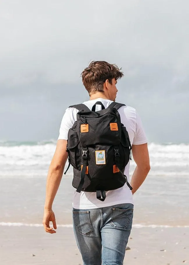 'The Explorer' Backpack in Black